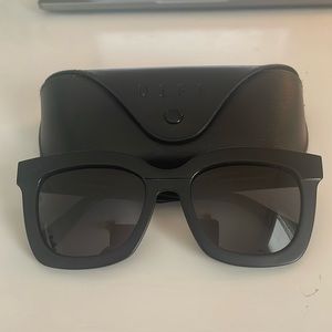 DIFF Carson Sunglasses